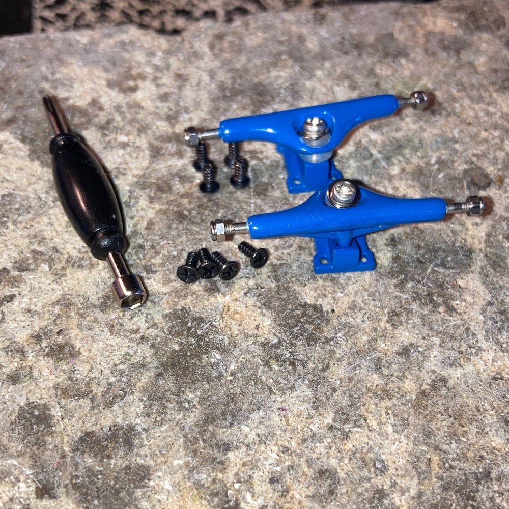 34mm reverse kingpin trucks for fingerboard